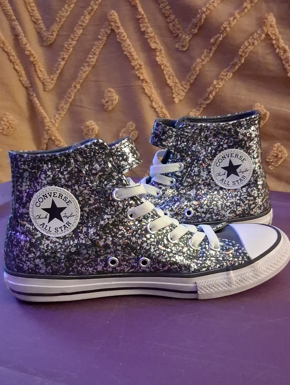 Converse Chuck Taylor Kids High-Top Glitter Sneaker Size 3